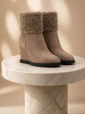 DKNY Powell Wedge Booties Size 9 NWT Open Box Faux Suede Leather Taupe NEW
